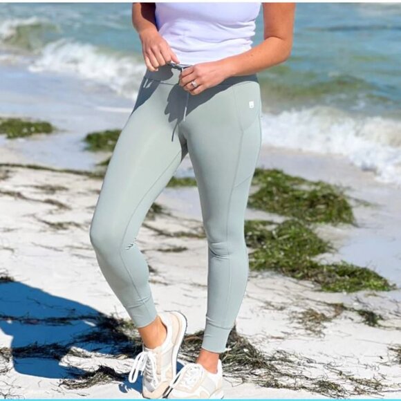 NEW Vuori  Sz S  Daily Pocket Legging Jogger  Lunar Grey - Picture 2 of 6